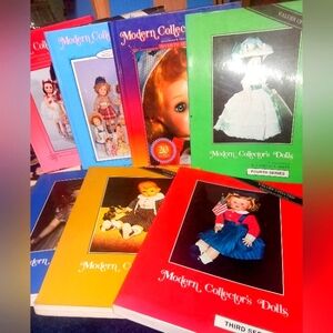 Lot of 9 Doll collectors doll identity &value books+1Bear &doll value/identity